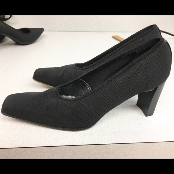 Elegant Stuart Weitzman vintage square toe heels - Picture 1 of 8